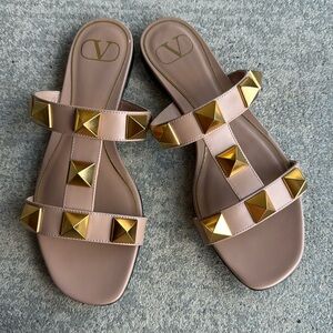 Valentino FLAT ROMAN STUD CALFSKIN SLIDE SANDAL